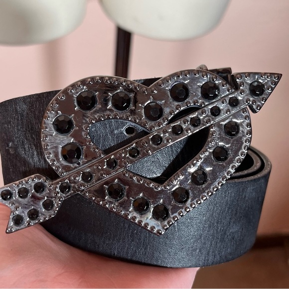 Betsey Johnson Accessories - Betsey Johnson 1990 Y2K Vintage Black Leather Studded Goth Victorian Heart Belt